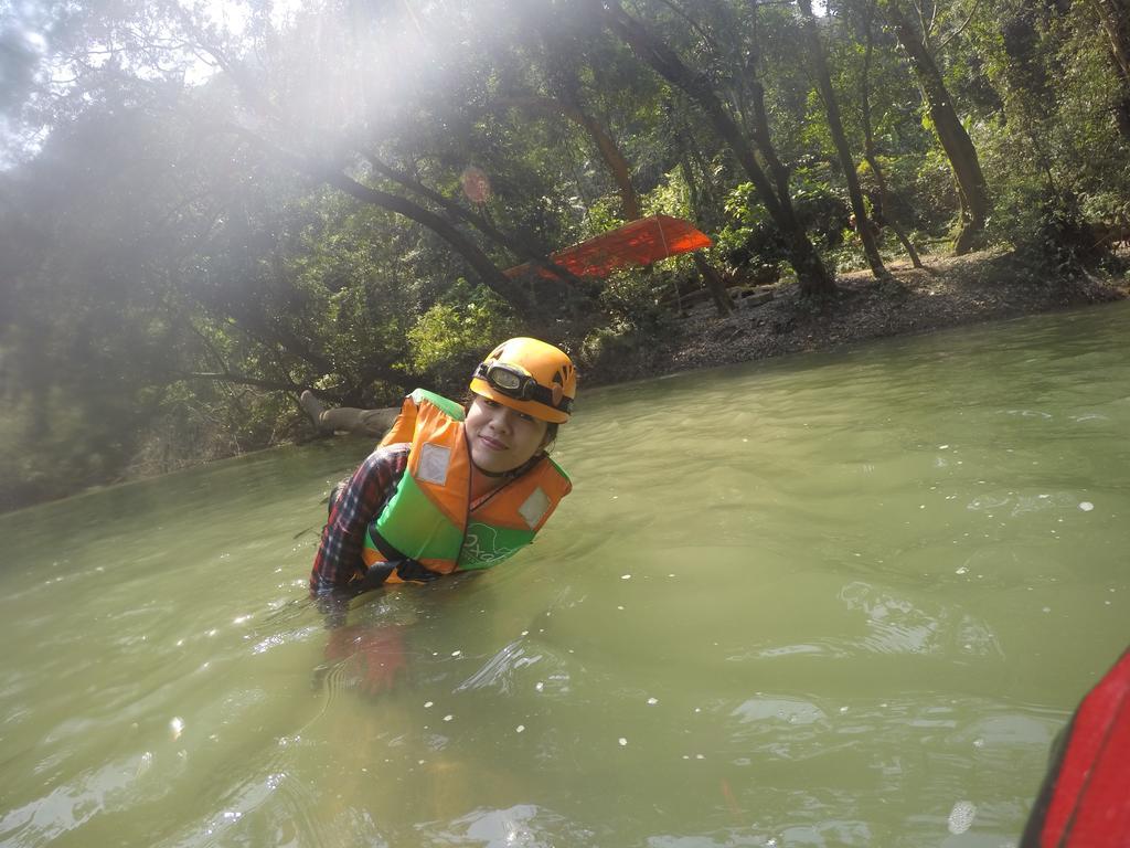 Thien Phu Hostel Phong Nha Buitenkant foto